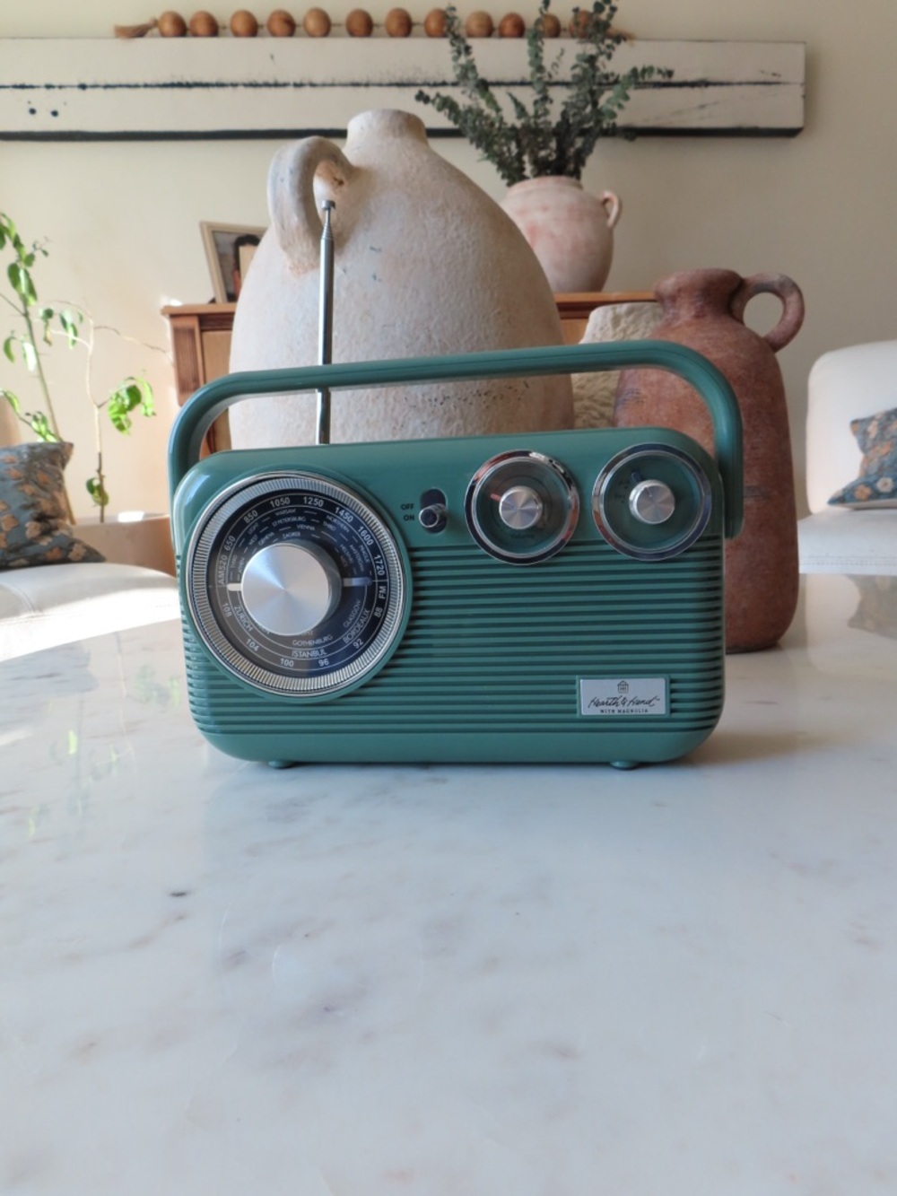 Portable Retro AM/FM Bluetooth Radio
